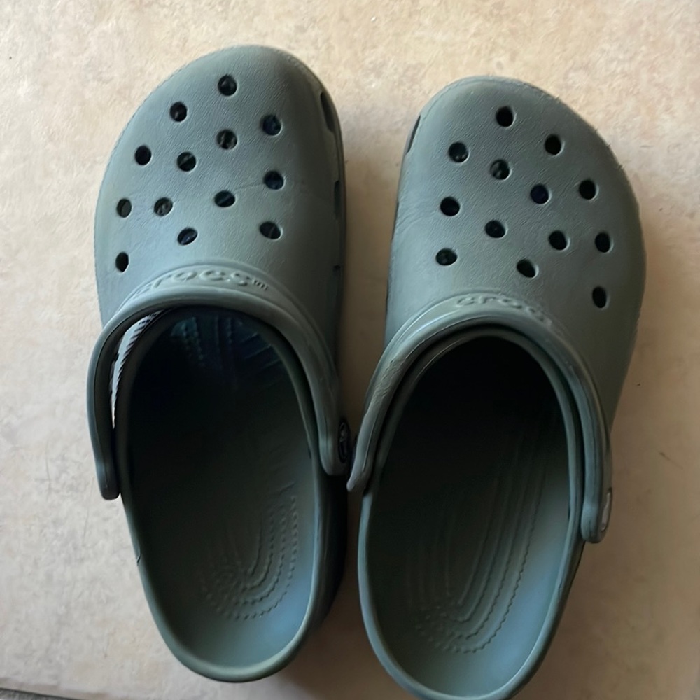 Crocs